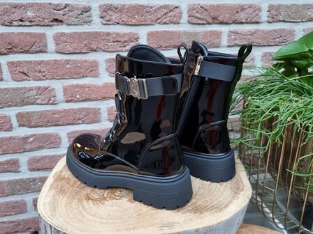 ROBIN BOOTS BLACK LACK